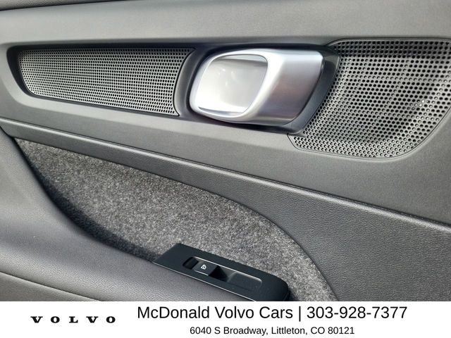 2026 Volvo XC40 Ultra - Photo 15