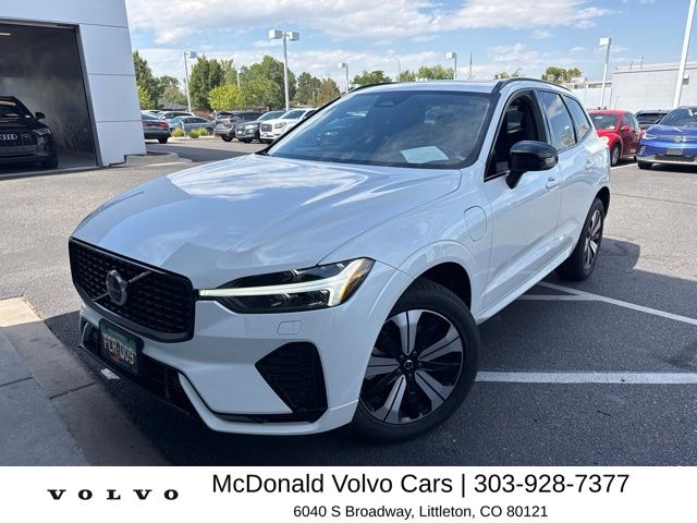 2025 Volvo XC60 plug-in hybrid SUV 
