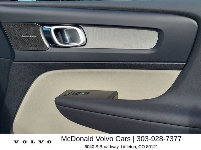 2026 Volvo XC40 Ultra - Photo 18
