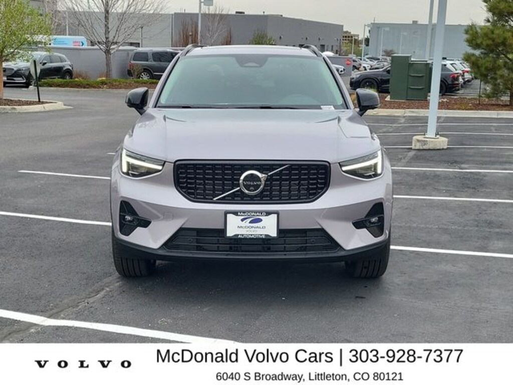 New 2026 Volvo XC40 B5 Ultra SUV