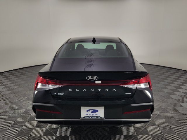 Used 2025 Hyundai Elantra Hybrid SEL Sport Sedan