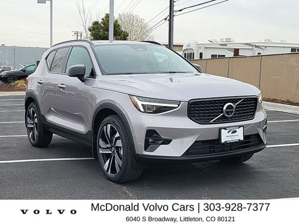 New 2026 Volvo XC40 B5 Ultra SUV