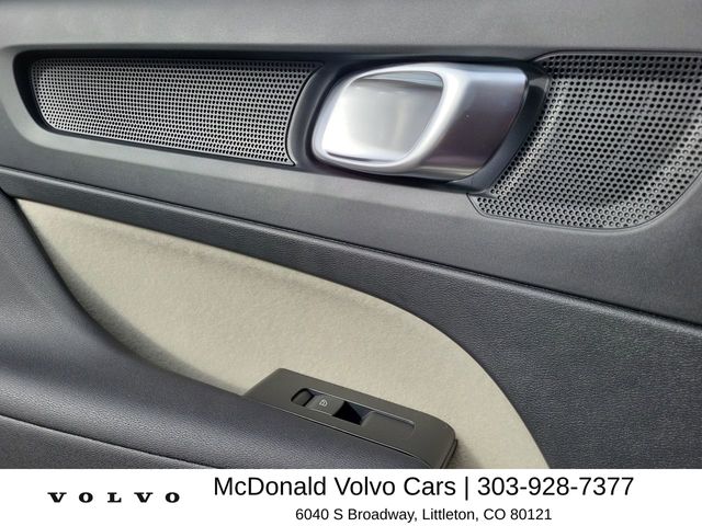 2026 Volvo XC40 Ultra - Photo 15