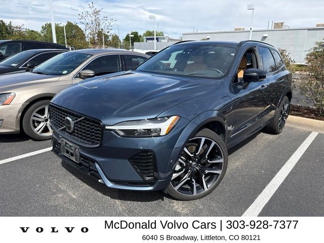 2024 Volvo XC60 plug-in hybrid SUV 