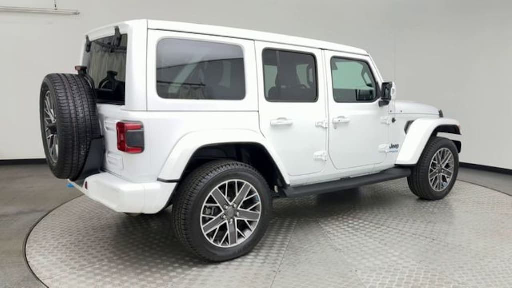 Used 2022 Jeep Wrangler Unlimited 4xe Sahara SUV