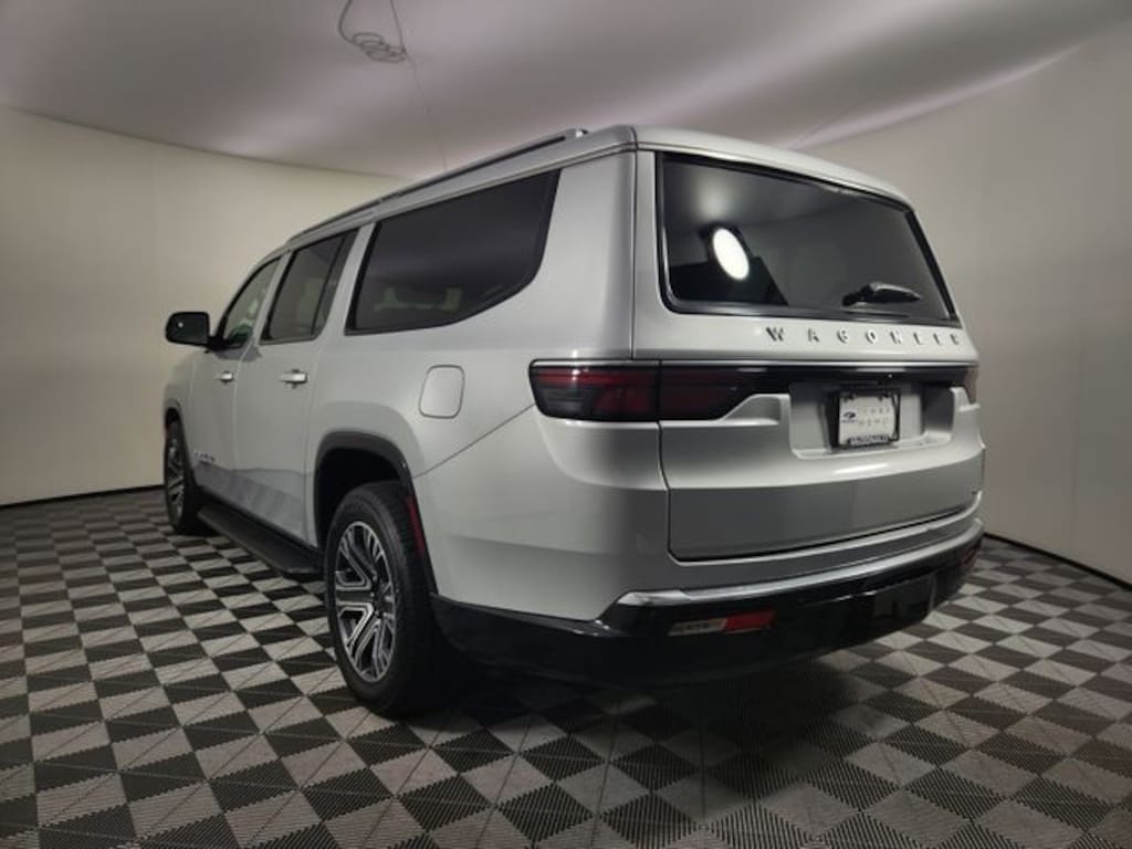 Used 2024 Jeep Wagoneer L Series II SUV