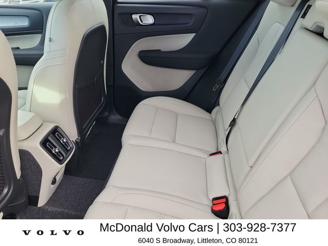 2026 Volvo XC40 Ultra - Photo 13