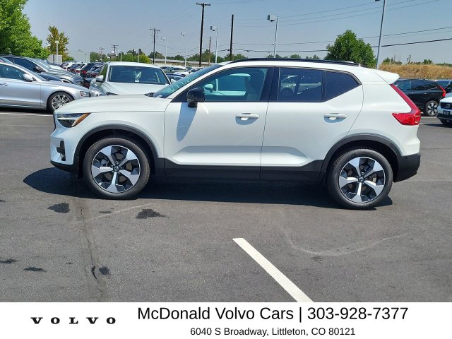 New 2026 Volvo XC40 B5 Plus SUV