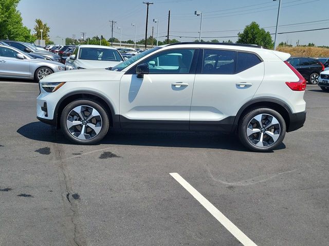 New 2026 Volvo XC40 B5 Plus SUV
