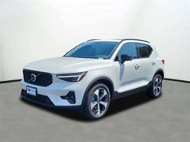New 2026 Volvo XC40 B5 Plus SUV