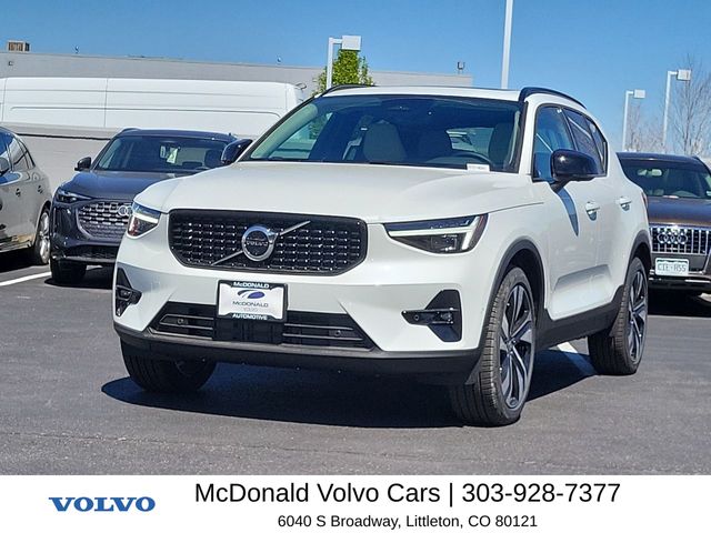  Volvo XC40