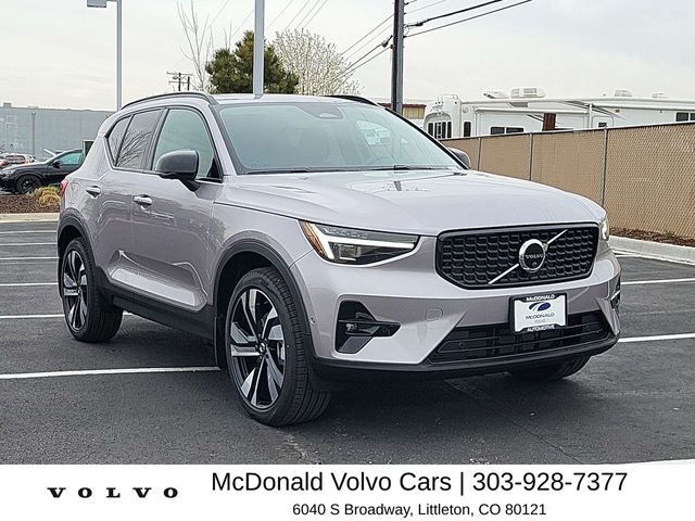 New 2026 Volvo XC40 B5 Ultra SUV