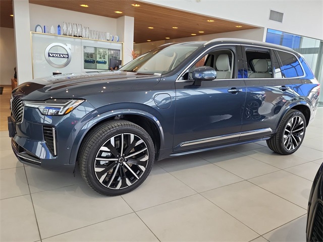 New 2026 Volvo XC90 plug-in hybrid T8 Ultra 7-Seater SUV