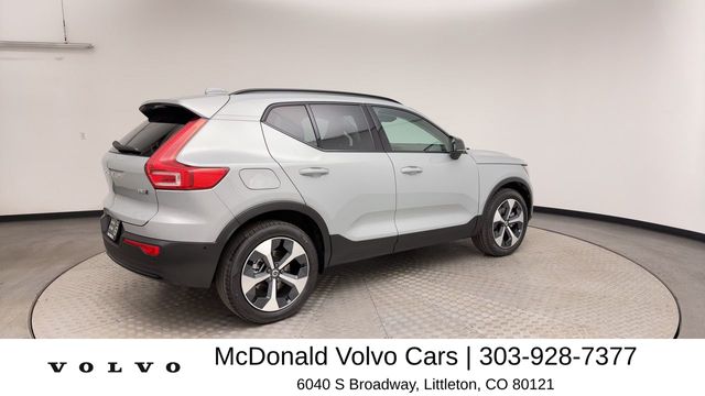 New 2026 Volvo XC40 B5 Plus SUV