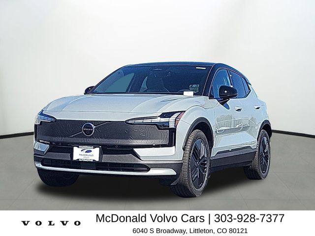  Volvo EX30 Cross Country