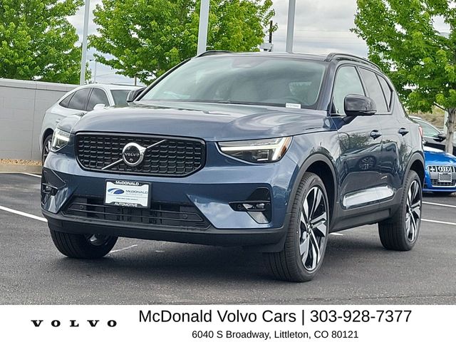 New 2026 Volvo XC40 B5 Ultra SUV