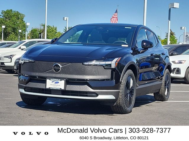  Volvo EX30 Cross Country