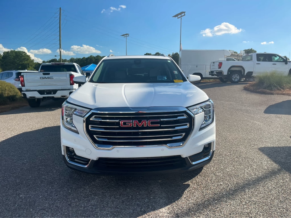 Used 2024 GMC Terrain SLT SUV