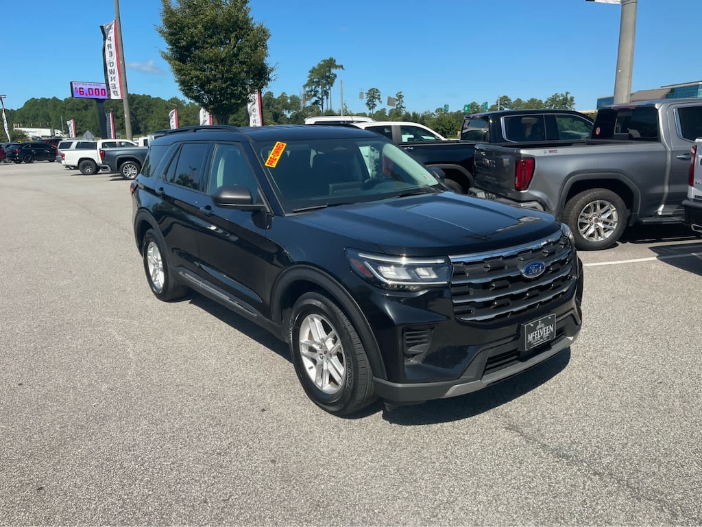 Used 2025 Ford Explorer Active