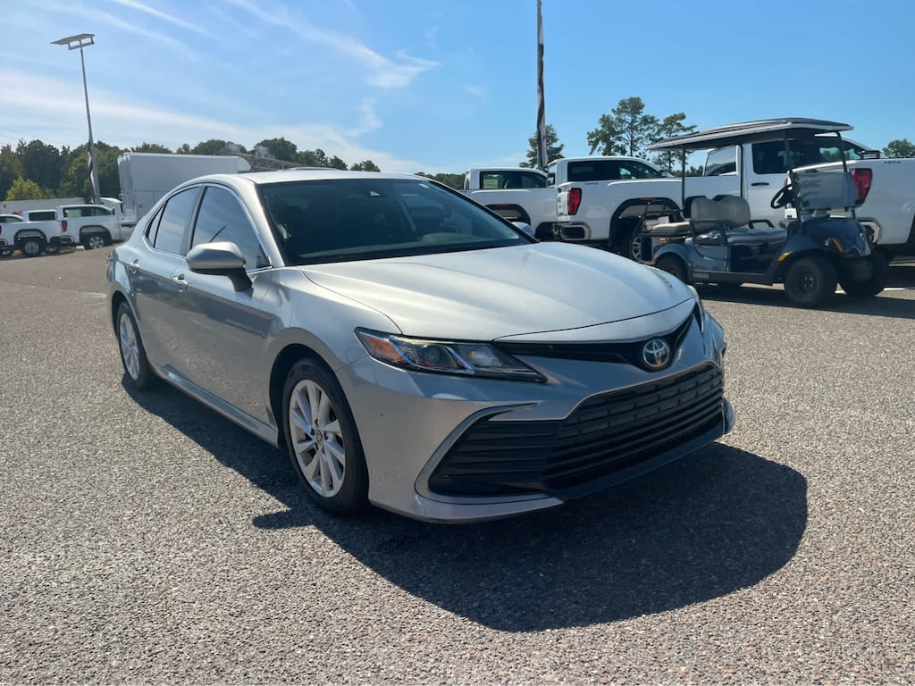 Used 2022 Toyota Camry LE