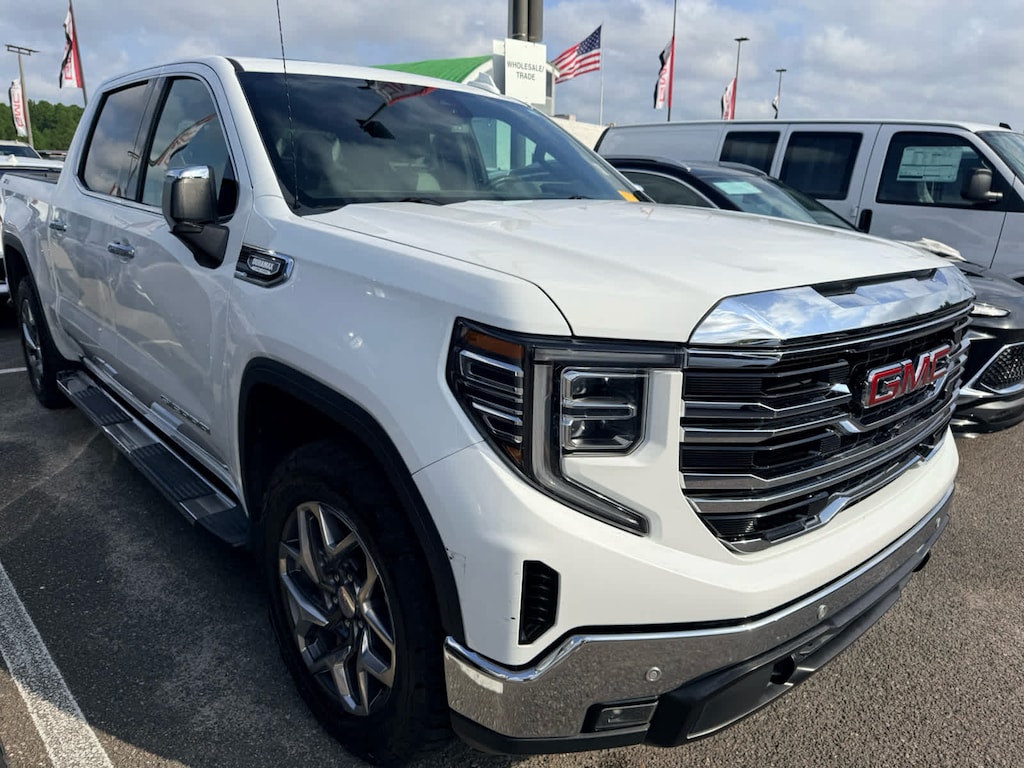 Used 2022 GMC Sierra 1500 SLT Truck