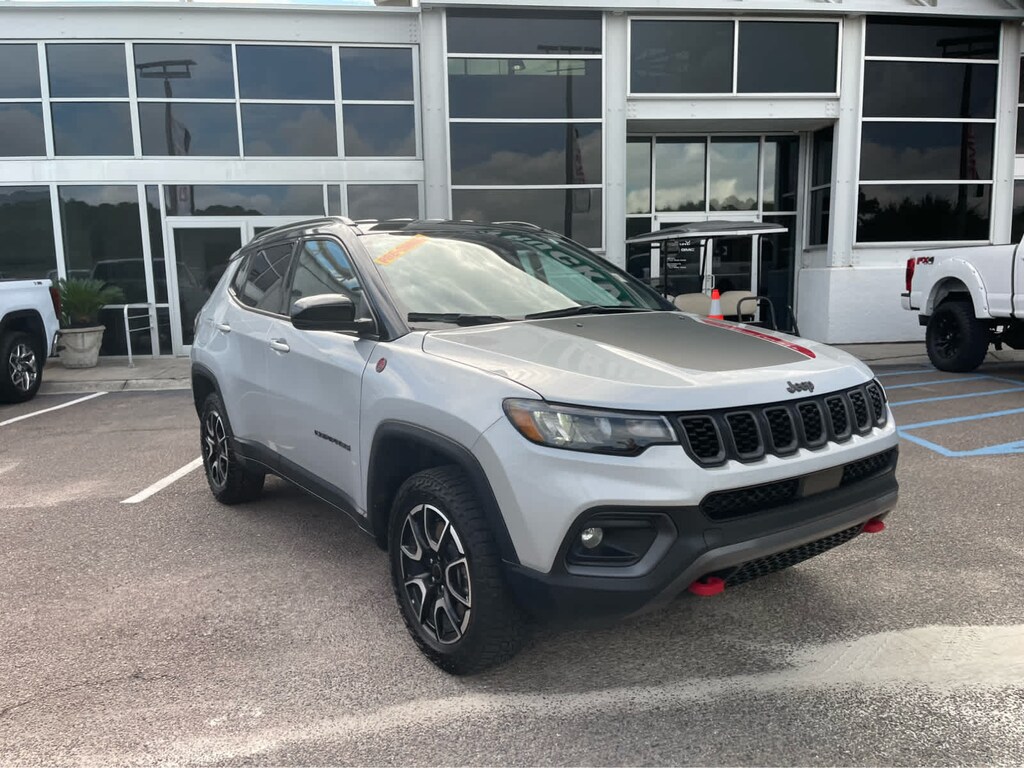 Used 2025 Jeep Compass Trailhawk