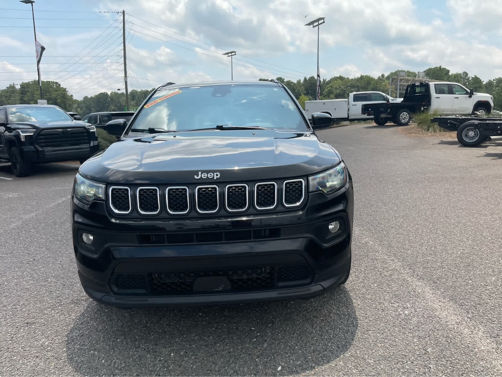 Used 2024 Jeep Compass Latitude