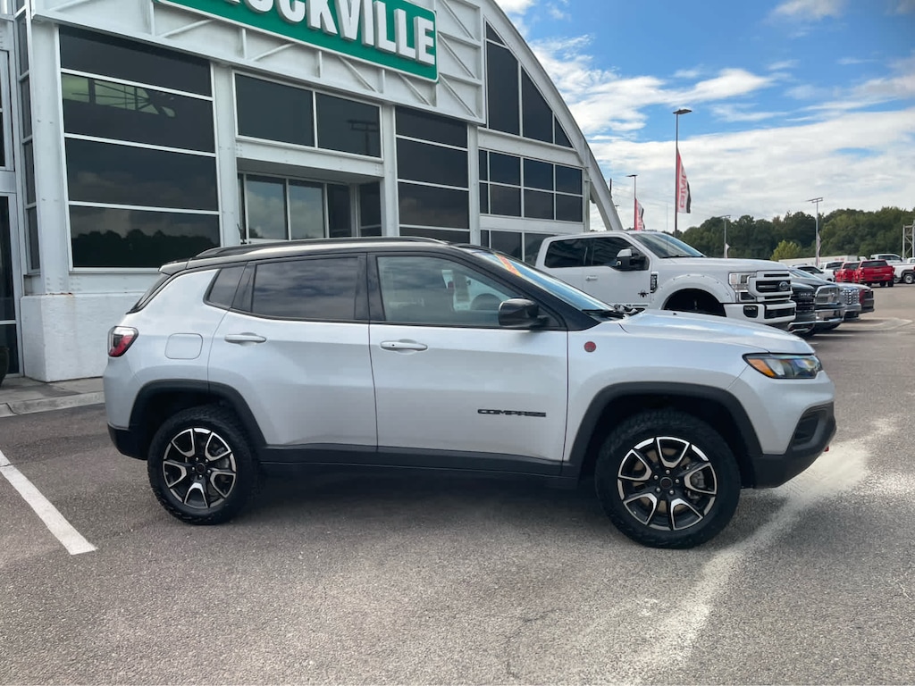 Used 2025 Jeep Compass Trailhawk
