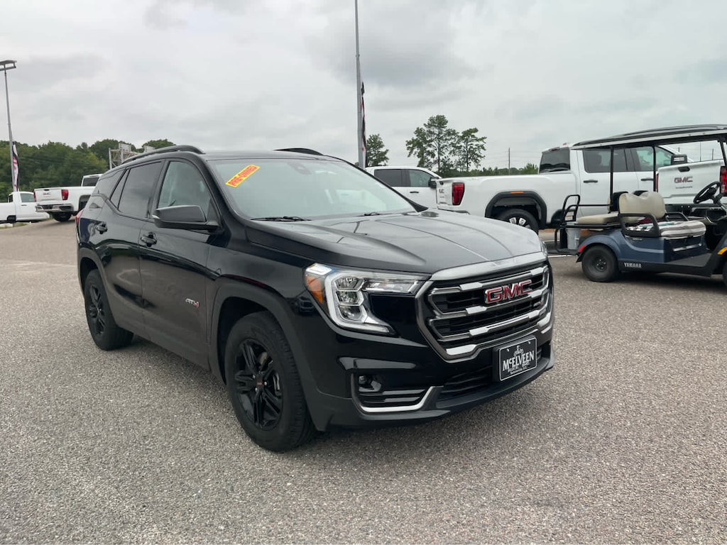 Used 2024 GMC Terrain AT4 SUV