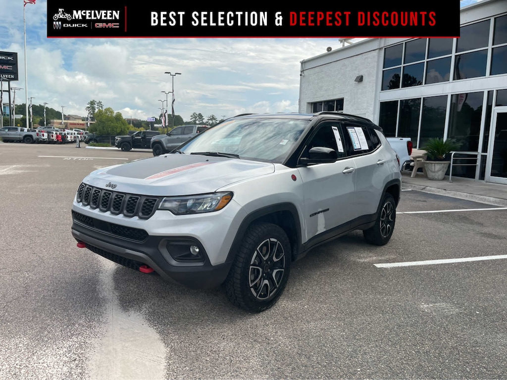 Used 2025 Jeep Compass Trailhawk