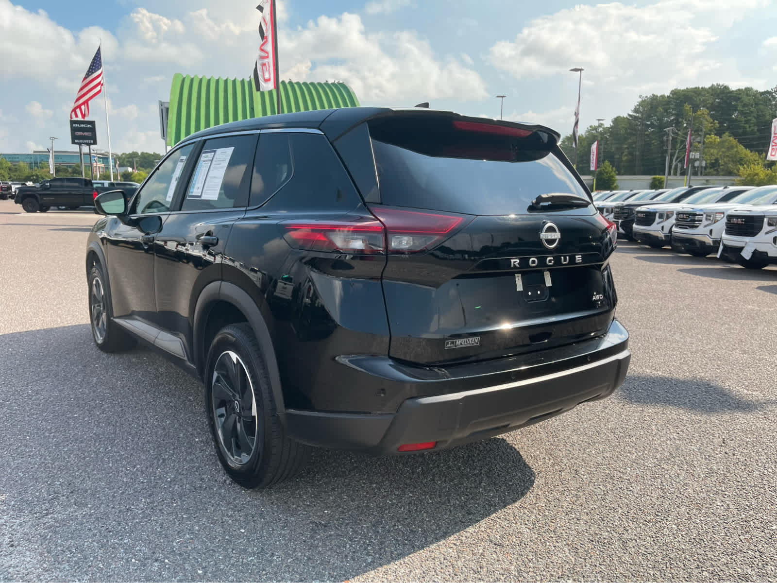 2025 Nissan Rogue SV - Photo 7