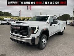 2026 GMC Sierra 3500 HD Chassis Cab Pro Truck