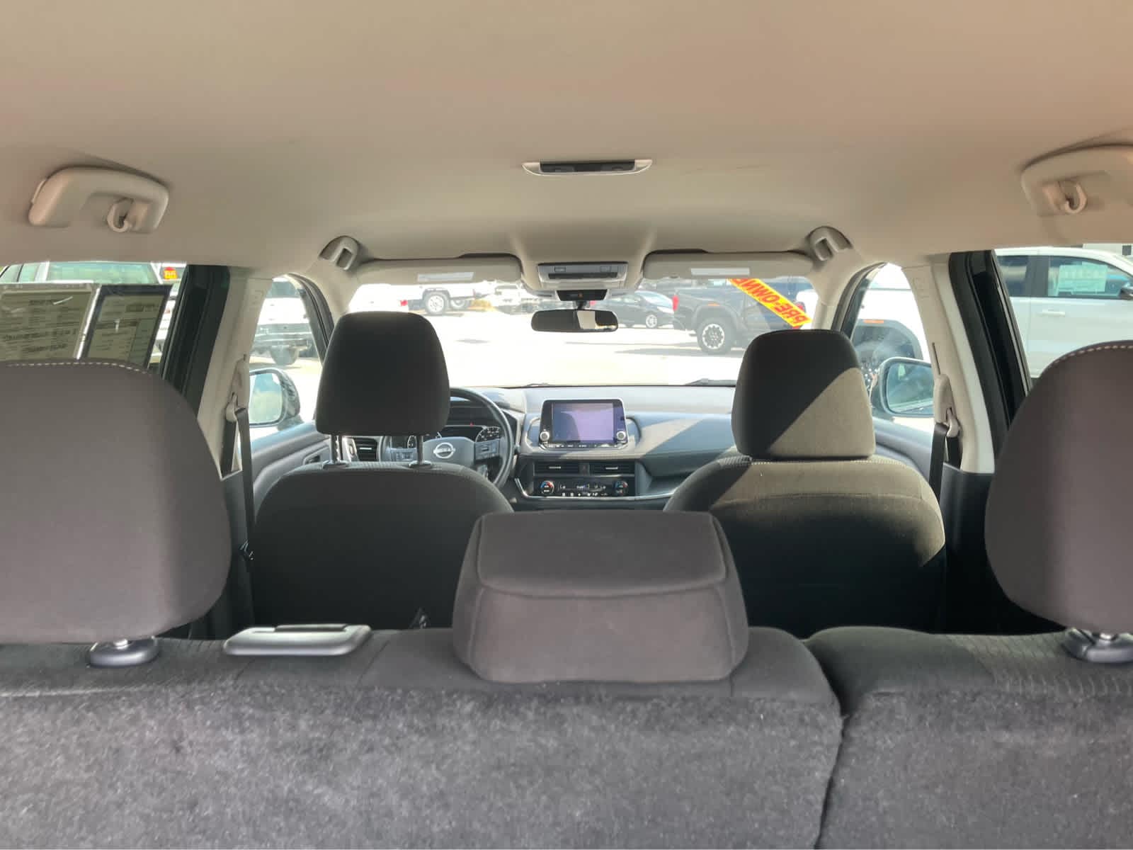 2025 Nissan Rogue SV - Photo 23