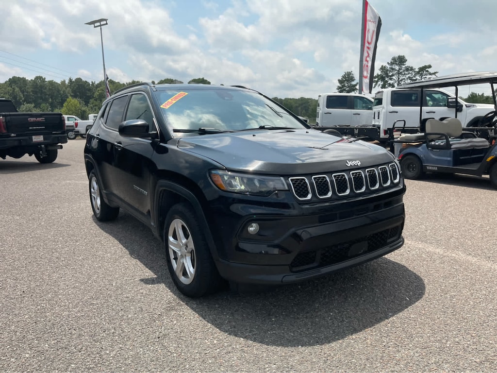 Used 2024 Jeep Compass Latitude