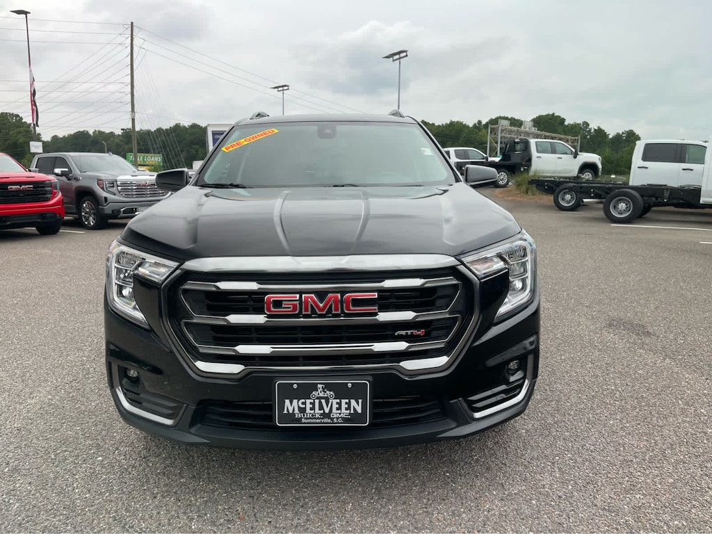 Used 2024 GMC Terrain AT4 SUV