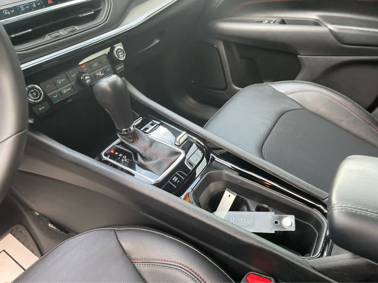 2025 Jeep Compass Trailhawk - Photo 17