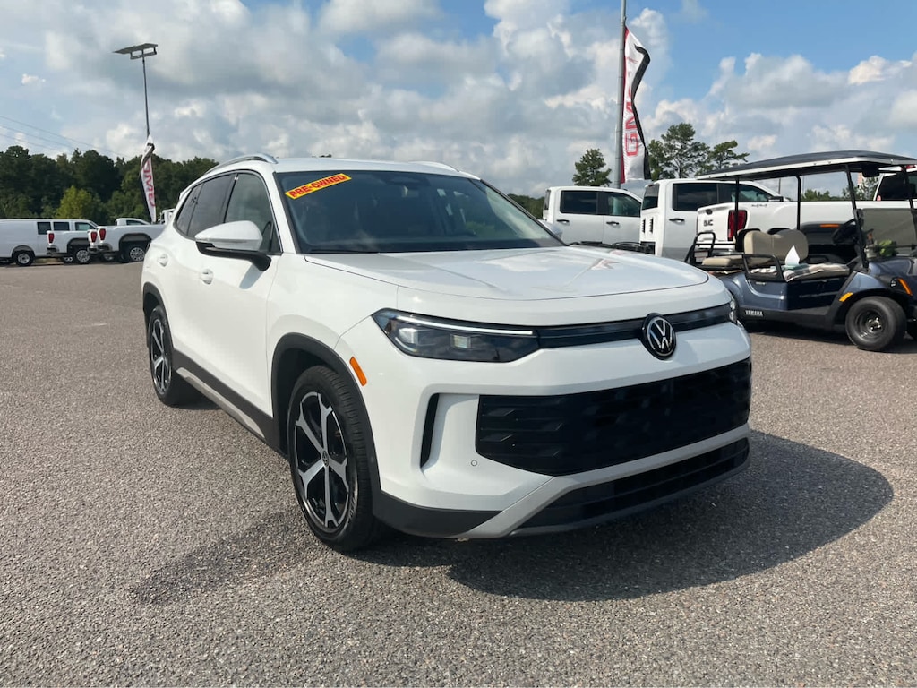 Used 2026 Volkswagen Tiguan SE
