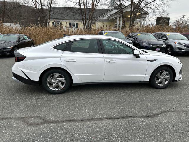 2026 Hyundai Sonata SE - Photo 6