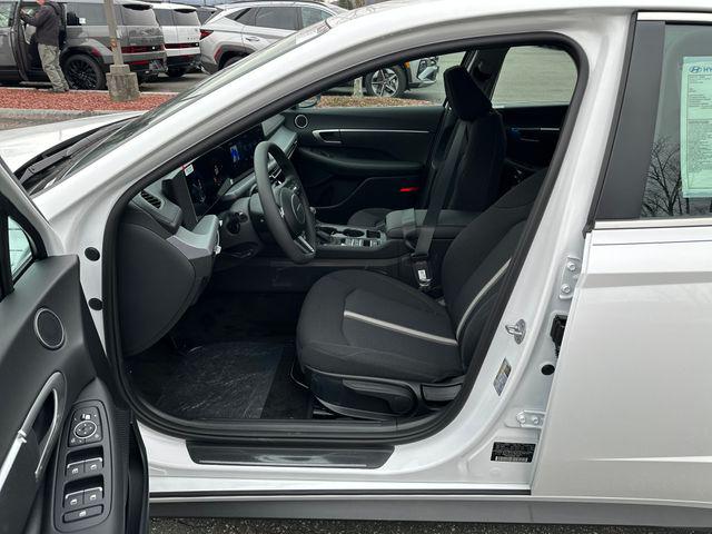 2026 Hyundai Sonata SE - Photo 9