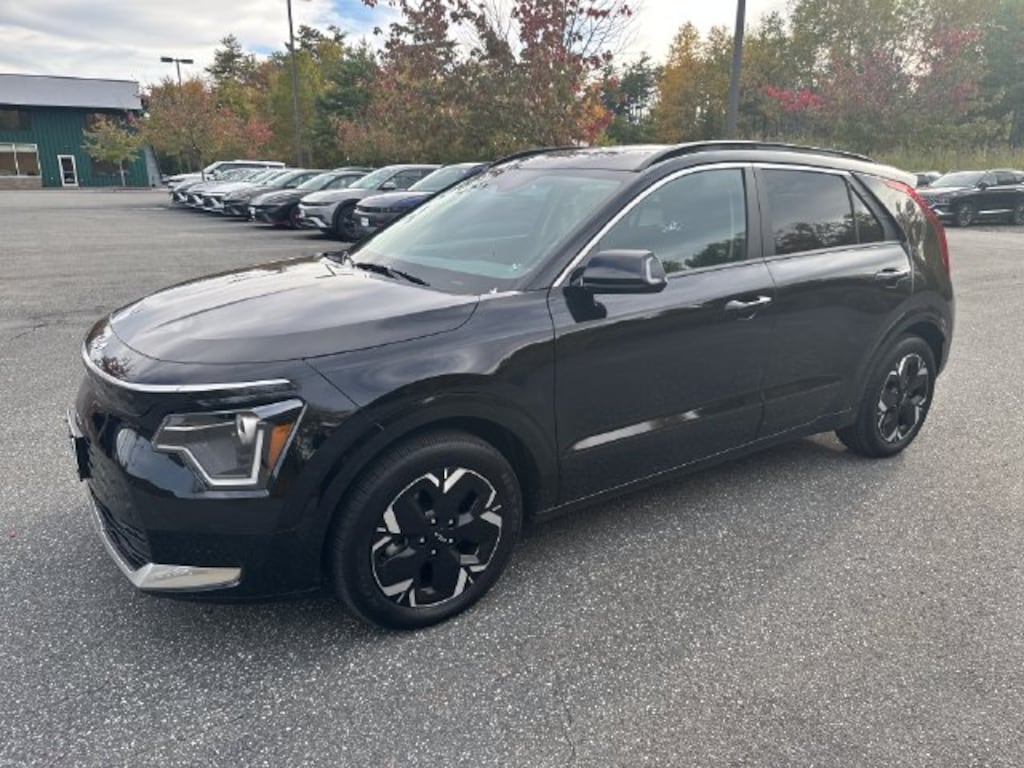 Used 2025 Kia Niro EV Wind SUV