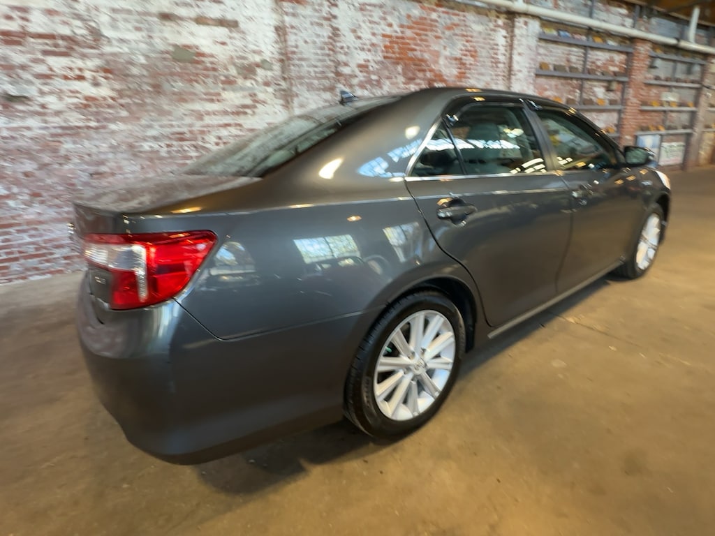 Used 2012 Toyota Camry Hybrid XLE Sedan