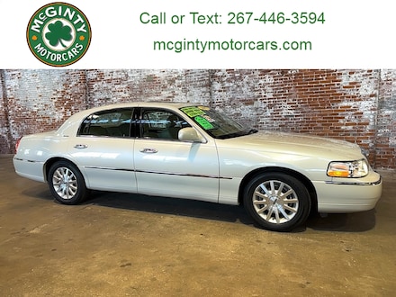 2007 Lincoln Town Car Signature Sedan