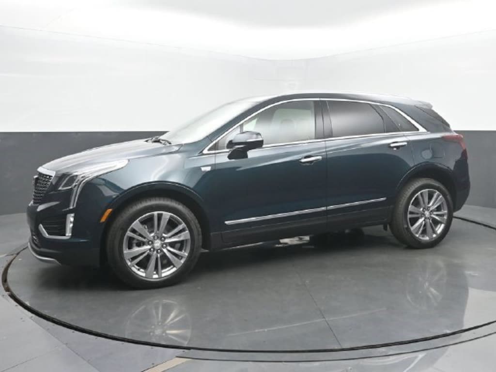 New 2026 CADILLAC XT5 Premium Luxury SUV
