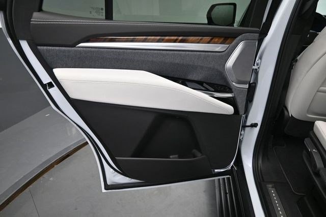 2026 Cadillac Escalade Platinum Sport - Photo 18