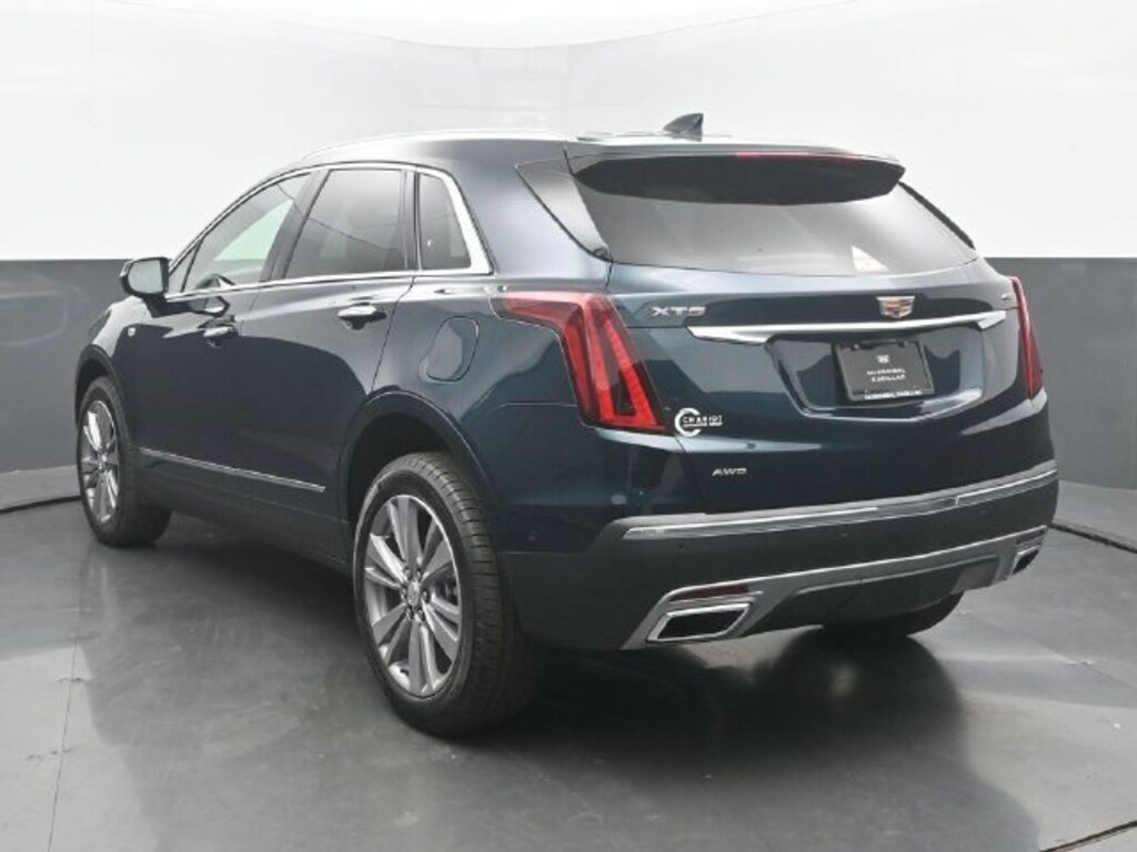 New 2026 CADILLAC XT5 Premium Luxury SUV