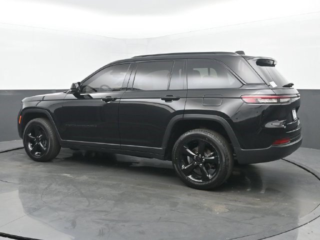 Used 2023 Jeep Grand Cherokee Altitude 4x4 SUV