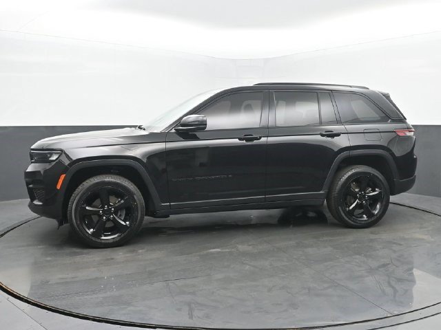 Used 2023 Jeep Grand Cherokee Altitude 4x4 SUV
