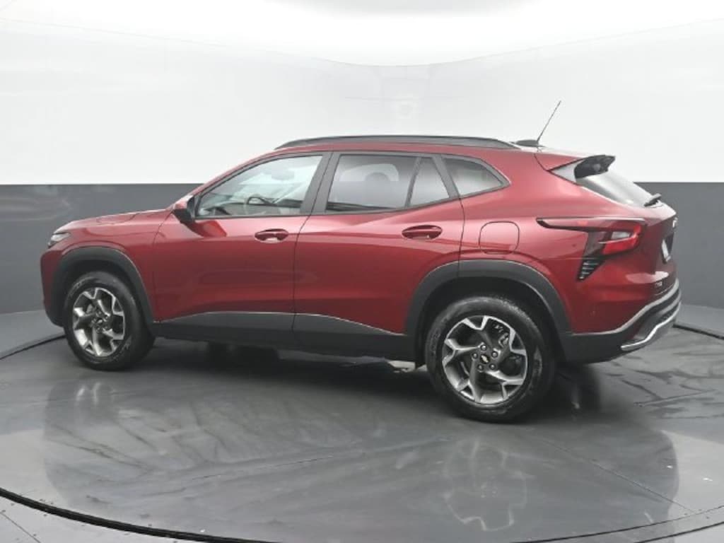 Used 2024 Chevrolet Trax LT SUV