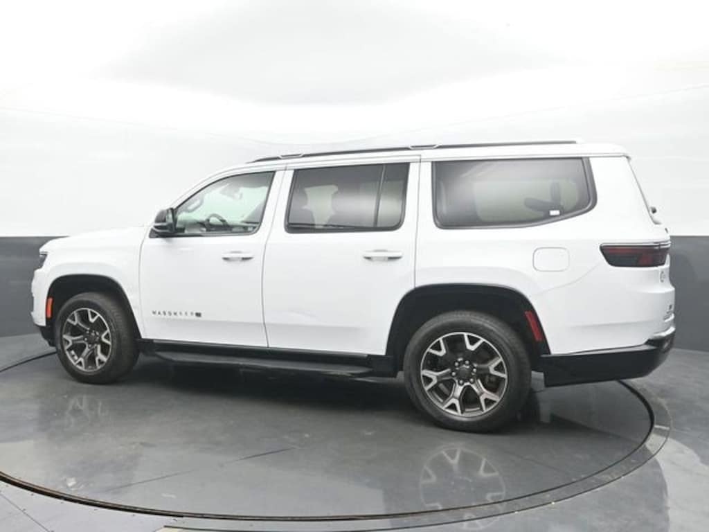 Used 2023 Jeep Wagoneer Series III 4x4 SUV