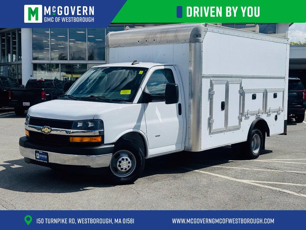 2022 Chevrolet Express Cutaway